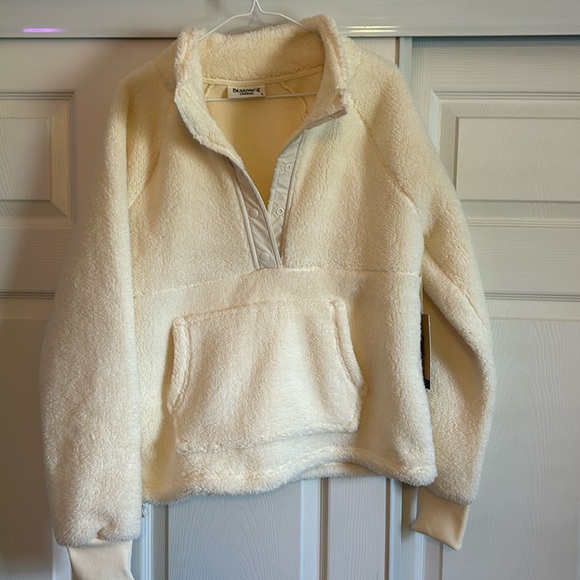 BearPaw Tops - NWT Bearpaw Sherpa pullover
